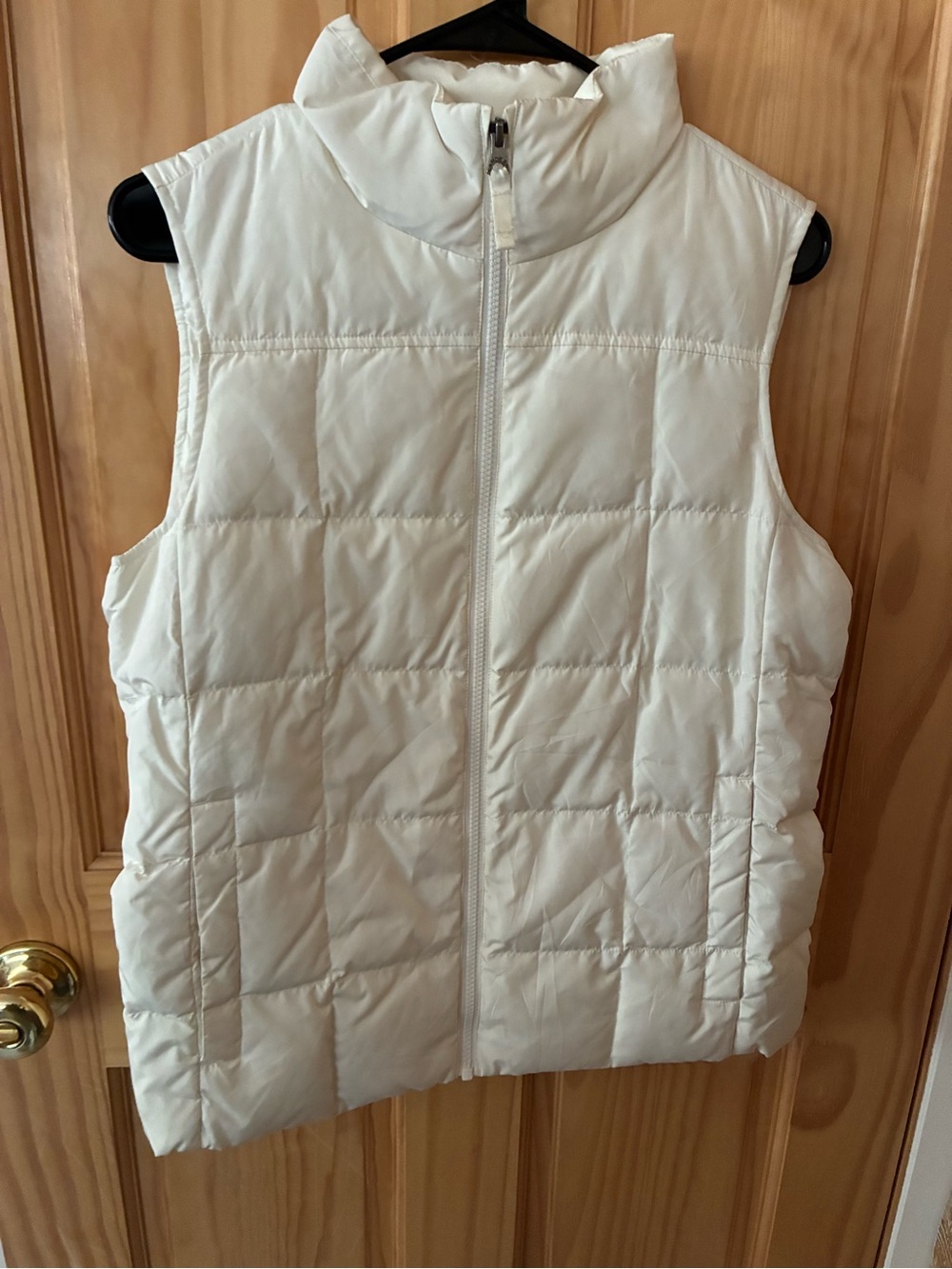 Women's Cream Quilted Puffer Vest - Lightweight Zip Front size medium petite